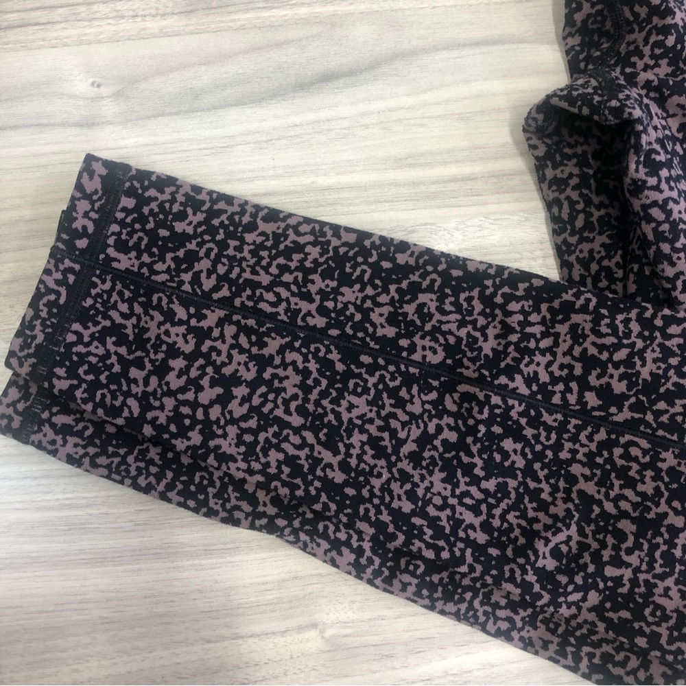 ❤️Athleta Animal Print Leopard Leggings S - Picture 4 of 7